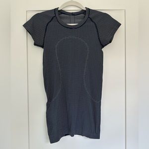 Lululemon Swiftly Tech Short-Sleeve Shirt | size 4